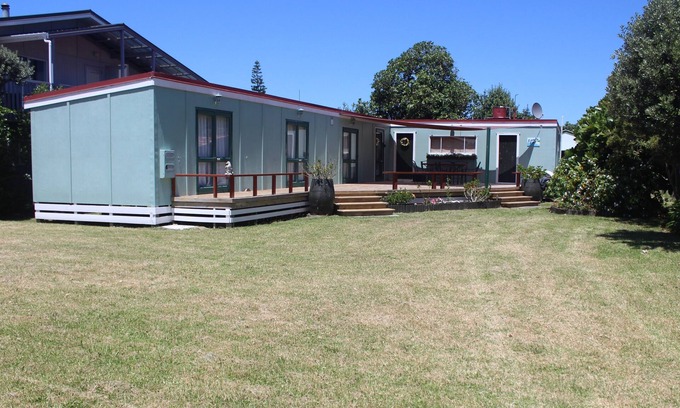 Mahia Casa | Quintessential Family Bach at Mahanga Beach