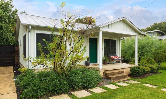 Barton Heights Casa | Quintessential Zilker Bungalow
