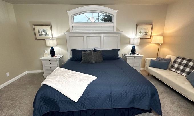 Oklahoma City Casa | Quite home cule-de-sac pet friendly with fire pit and foosball