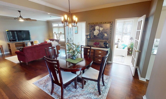 Hendron Casa | Quite neighborhood close to golf course