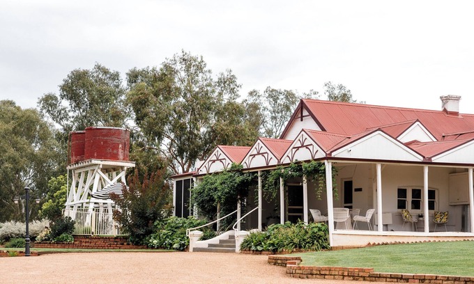 Wahgunyah Casa | Quondong Wahgunyah - Luxury Homestead & Cottage in secluded location