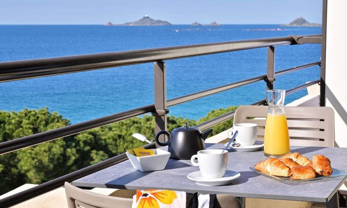 Ajaccio Apartamento | Rés. Les Calanques, studio 2 pers by Interhome
