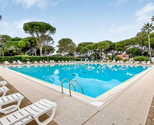Valescure Casa | Résidence Ensoleillée avec Piscine