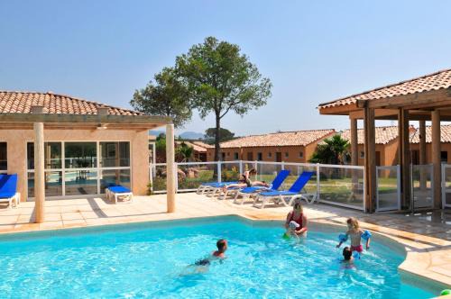 Puget-sur-Argens Apartamento | Résidence Goélia Le Village Azur