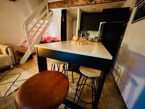 Marseillan Plage Apartamento | Résidence Le SUNSET Marseillan-plage, entre mer et lagune de Thau, étape vélo, famille, couple, VRP, toutou admis, jardin, parking privé gratuit, vélos, Clim, WIFI fibre gratuite, commodités, plage et piste cyclable à proximité, 6 couchages nous contacter
