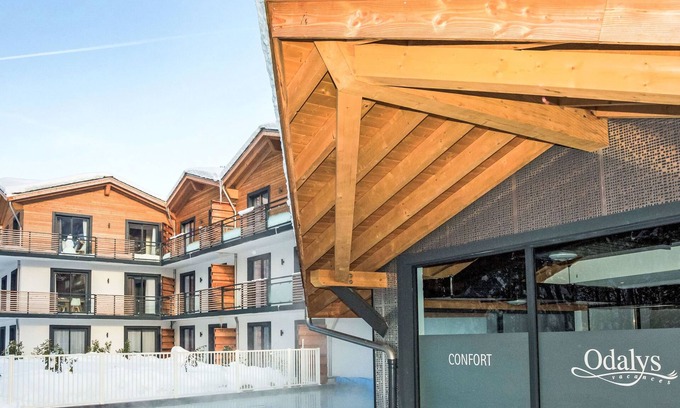 Les Tines Apartamento | Apartamento Isatis by Interhome