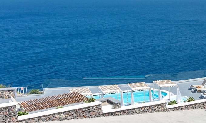 Akrotiri Casa | R 1778 Standard Double/Twin Room |