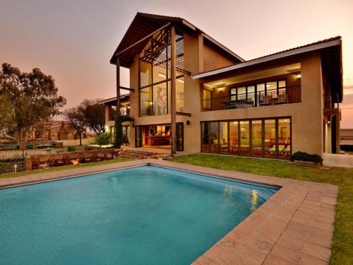 Deneysville Cabina | R'new at Vaal - Dam Fine Accommodation