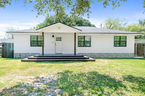 Aransas Pass Casa | R & R's Reel Paradise 5 minutes to the harbour and 11 miles to the Beach!
