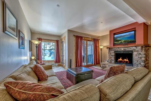 Kirkwood Casa | R110 Timber Ridge