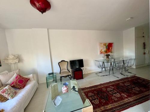 Huerta de la Salud Apartamento | R4 Apartment next to Plaza de España and Metro