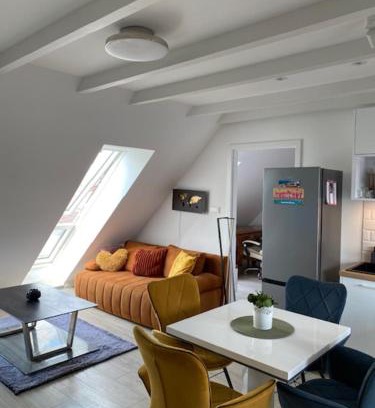 Terezvaros Apartamento | R77 Apartment Downtown - PENTHOUSE