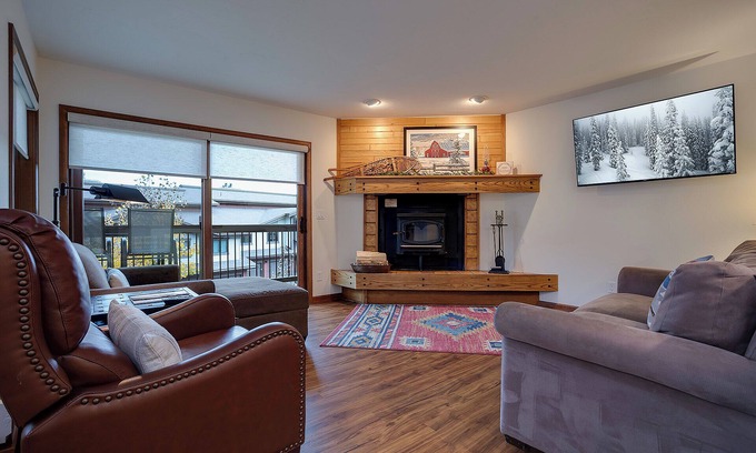 Steamboat Springs Condominio | RA517 by Mountain Resorts ~ A minutos de distancia Ciclismo, senderismo y golf ~ Piscina / jacuzzi en el lugar