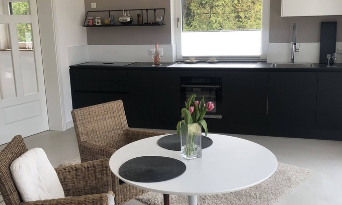 Riedenburg Apartamento | Rabenstein vacation apartment with natural stone terrace and view of Riedenburg for 2 people