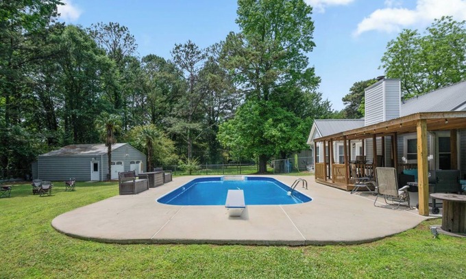 Hampton Casa | Race Day Retreat: Poolside Haven Near Nascar Track