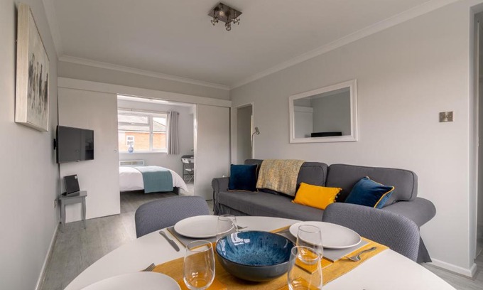 Newbury Apartamento | Racecourse Revelation! Free parking