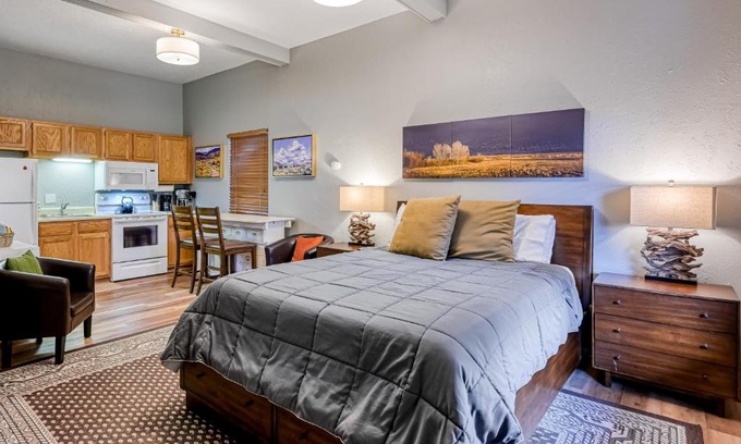 Angel Fire Hotel | Racquet Club 160 - Ground Floor