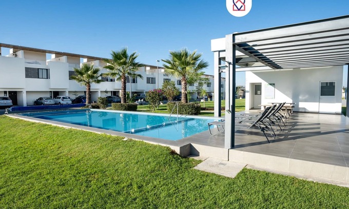 Zapopan Casa | Casa Familiar Radiante - Rooftop y Piscina - Cerca de centro comercial