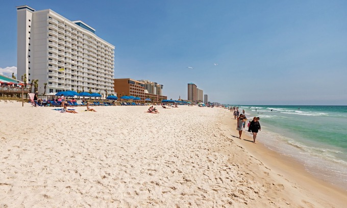 Panama City Beach Hotel | Radisson Beachfront Hotel - Panama City Beach