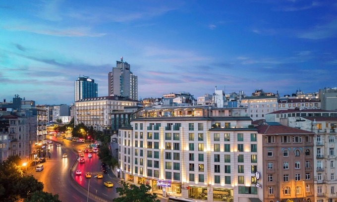 Pera Hotel | Radisson Blu Hotel Istanbul Pera