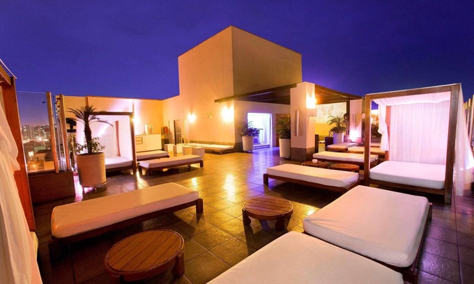 Petit Jean Ocharán Hotel | Radisson Hotel Decapolis Miraflores
