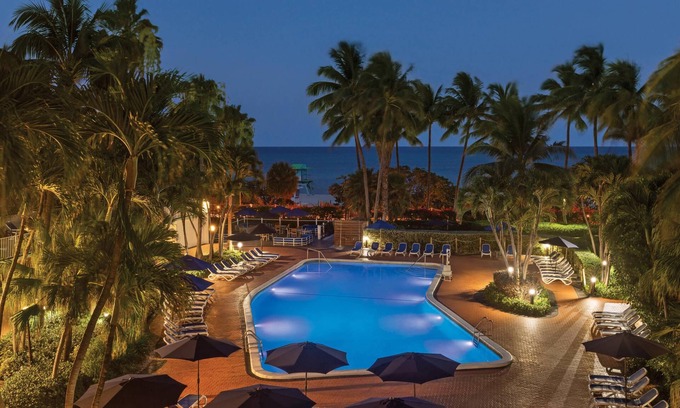 Mid Beach Hotel | Radisson Resort Miami Beach