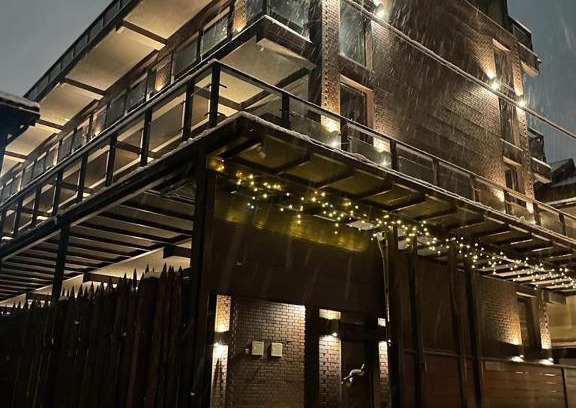 Esto-Sadok Casa | Raduzhny Guest House