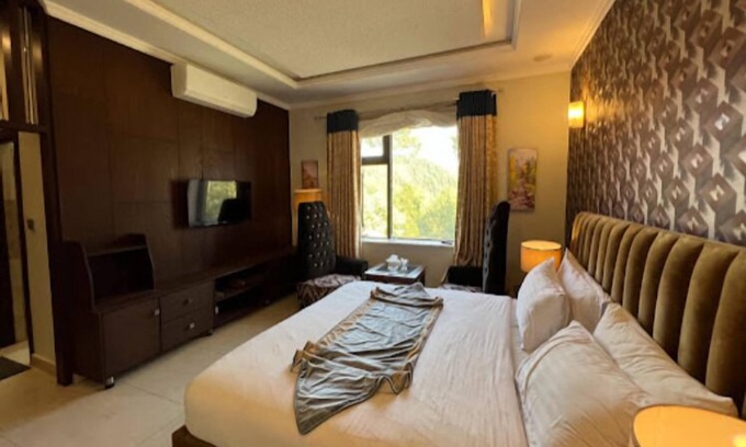 Nathia Gali Hotel | Raees Khana Hotel Nathigali