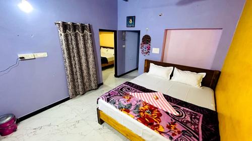 Kamalapur Casa | Raghu Homestay Hampi