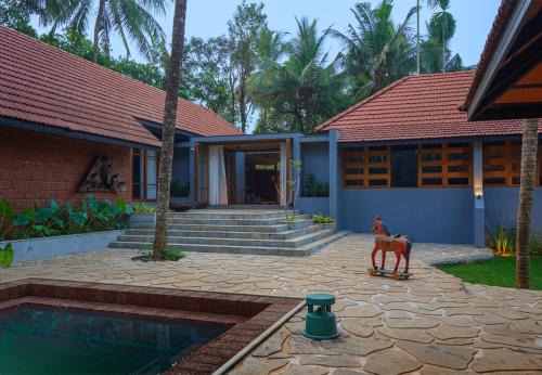 Talipparamba Complejo | RagMalhar Luxury Pool Villa, Payyanur