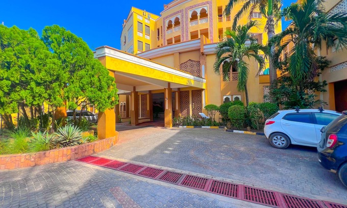 Shanzu Apartamento | Raha Whitesands Apartments