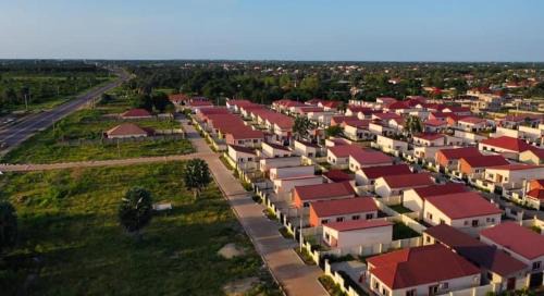 Old-Yundum Casa | Rahims 3 bedroom Bungalow - Dalaba