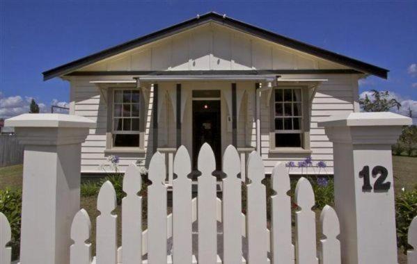 Ohakune Casa | Railway Cottage - Ohakune Holiday Home