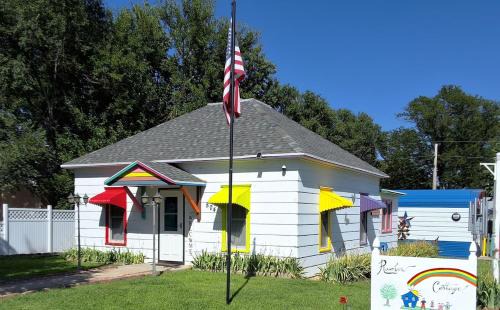Benkelman Casa | Rainbow Cottage