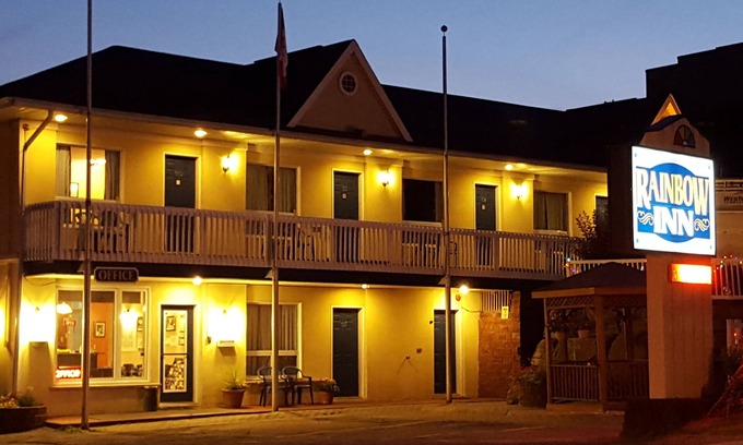 Huntsville Hotel | Rainbow Inn