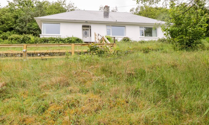Clifden Cabaña | RAINBOWS END, pet friendly, with open fire in Clifden, County Galway