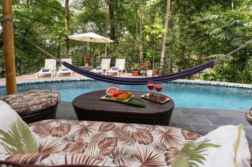 Quepos Casa | Rainforest Gem 2BR Aracari Villa with Private Pool AC Wi-Fi