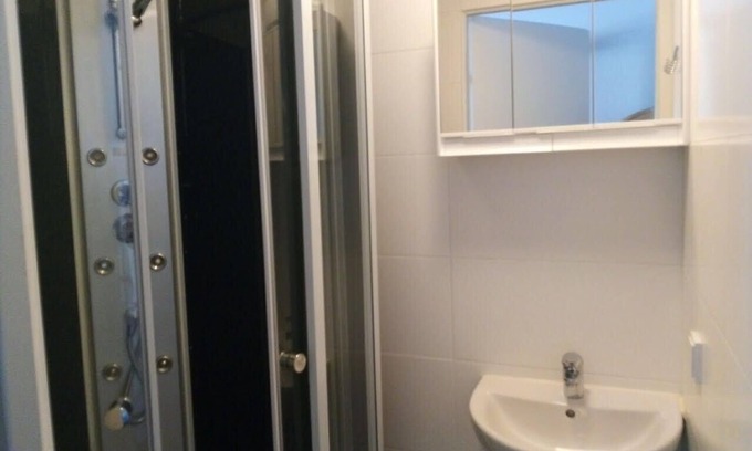Pressbaum Apartamento | Raisa Apartments PR4