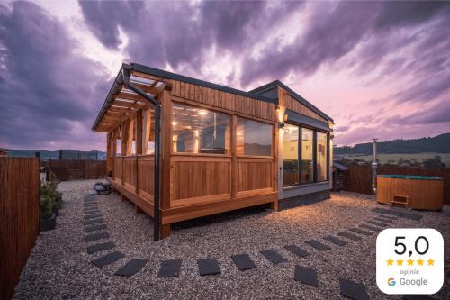 Mieroszow Casa | Rajska polana Domki PREMIUM ,na odludziu z prywatną BALIĄ z jacuzzi i sauną ,Cisza,rowery elektryczne,góry,astroprzygoda,- Adršpach, Skalne Miasto, Zamek Książ,Andrzejówka,Karpacz, Śnieżka,Janskie Laznie,Pec