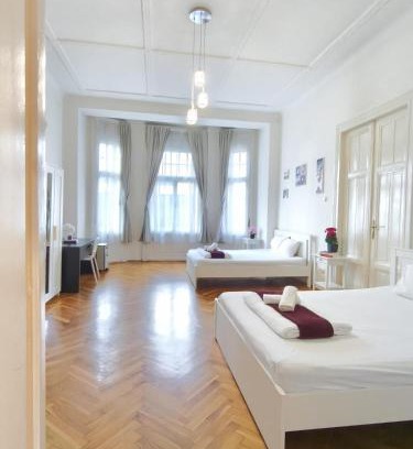 Nepszinhaz negyed Casa | Rakoczi utca 59 Apartment
