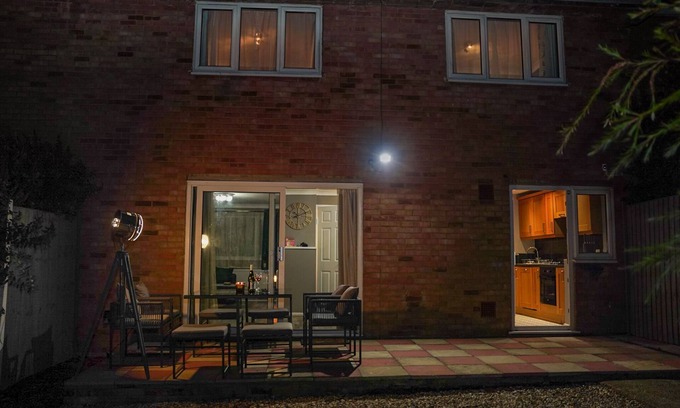 Ashford Casa | Raku House Ashford 5 Beds - Sleep 8 - Free parking