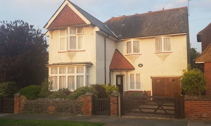 Birchington Cabaña | Raleigh Cottage Detached 3 bed House in Quiet Area