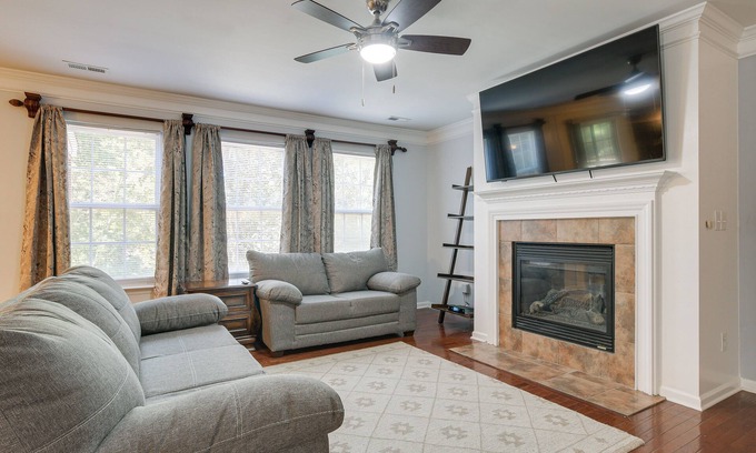 Northeast Raleigh Casa | Raleigh Home w/ Modern Adjustable Sleeping System
