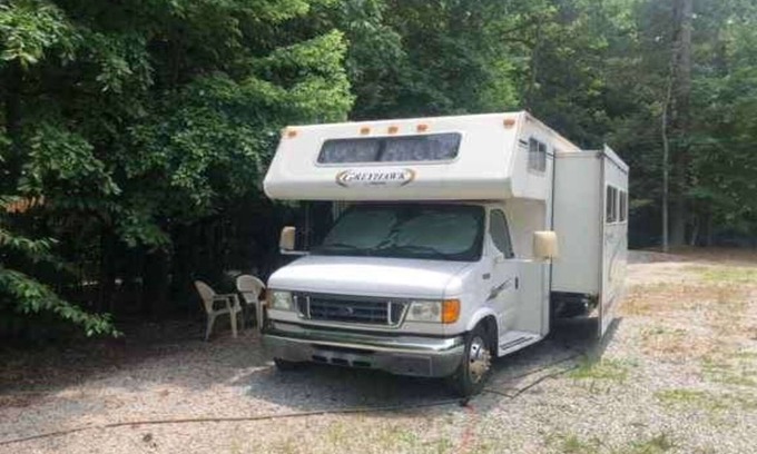 Raleigh Casa | Raleigh RV ~ Small House Experience!