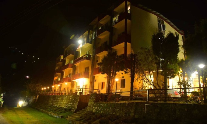 Amritpur Hotel | Rama Blue Resort and Restaurant