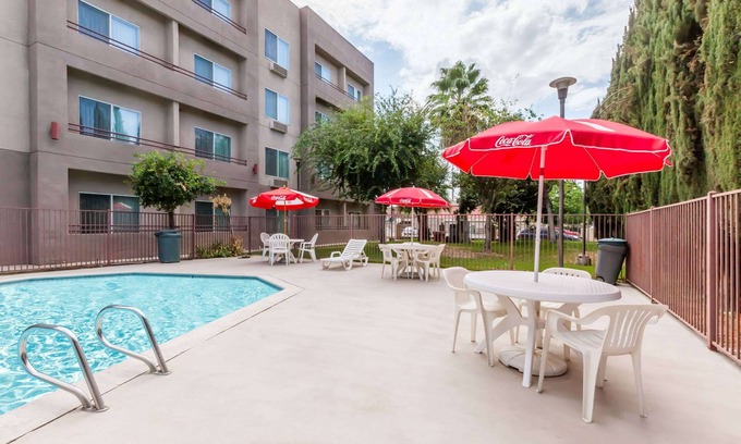 West Park Community Hotel | Ramada by Wyndham Bakersfield North