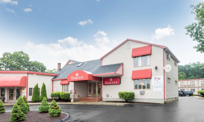 Groton Hotel | Ramada by Wyndham Groton
