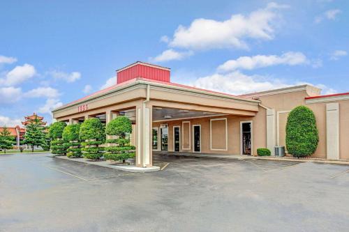 Murfreesboro Hotel | Ramada by Wyndham Murfreesboro