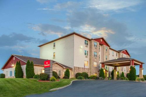 Sparta Hotel | Ramada by Wyndham Sparta/At Speedway