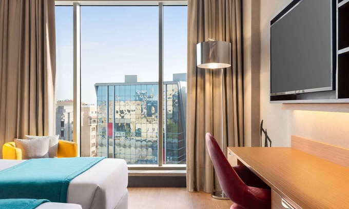 Al Khobar Hotel | Ramada Encore Wyndham AL Khobar Corniche